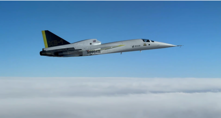 Avião quebra barreira do som