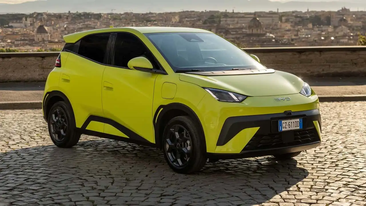 BYD faz Tesla 'comer poeira' em vendas de carros elétricos na Europa - Imagem: BYD (Divulgação)