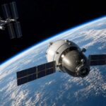 Imagem editorial para a matéria: Tripulação da Expedição 74 deixa a ISS em nave Soyuz para voltar à Terra