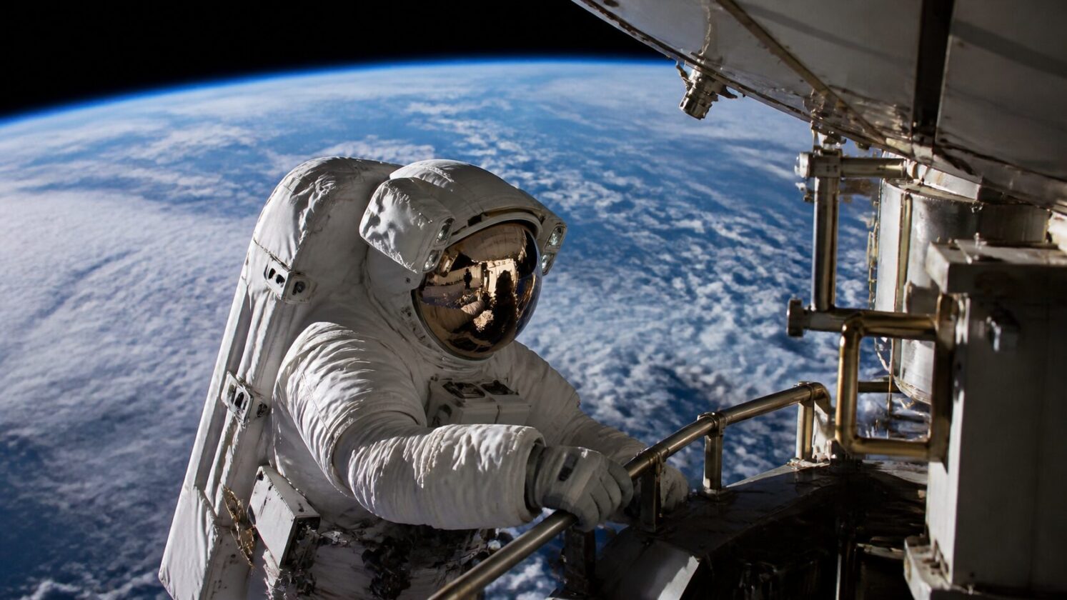 Imagem editorial para a matéria: ESA conclui terceira caminhada espacial de Sophie Adenot