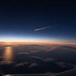 Imagem editorial para a matéria: ESA registra reentrada do satélite Samba sobre o Pacífico Sul